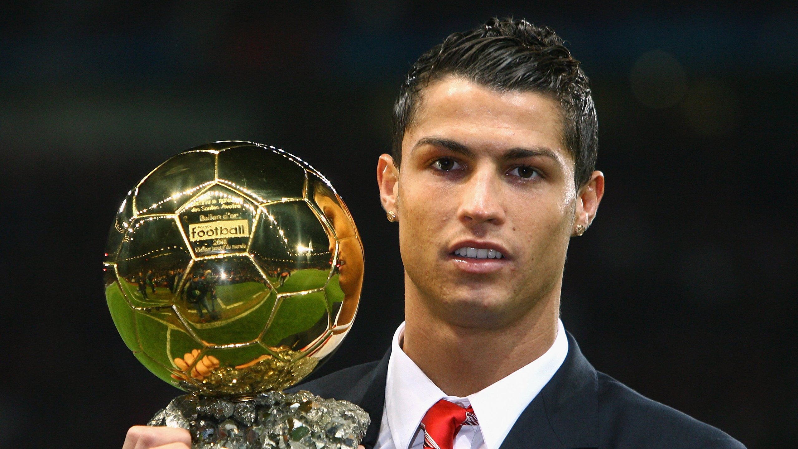 2005年总决赛：圣安东尼奥马刺在对阵西部强敌西雅图超音速的比赛中，以强硬防守获胜，夺得队史第三个冠军。