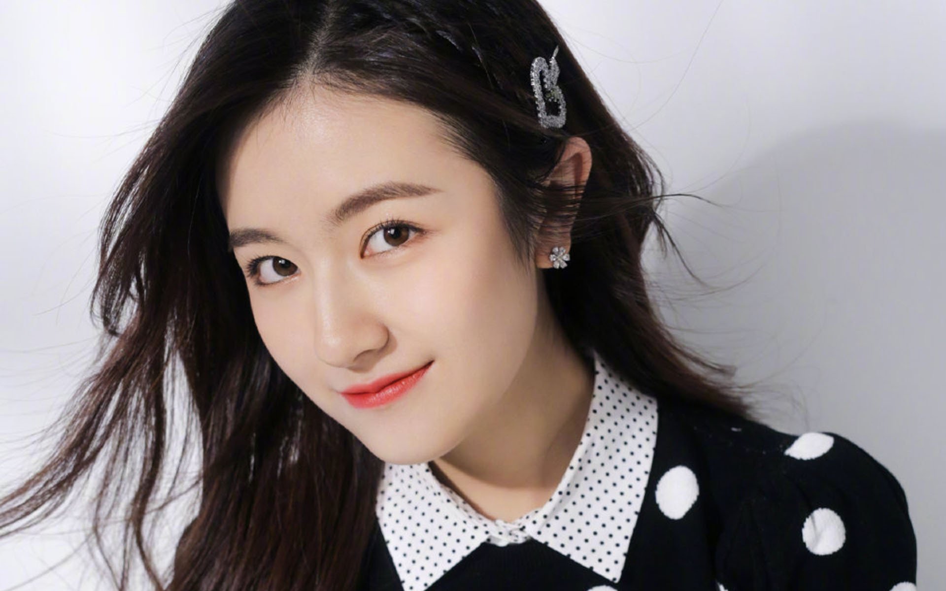 九游体育官方app-“年轻力量崛起！新秀们用表现证明自己”，nba年轻新秀