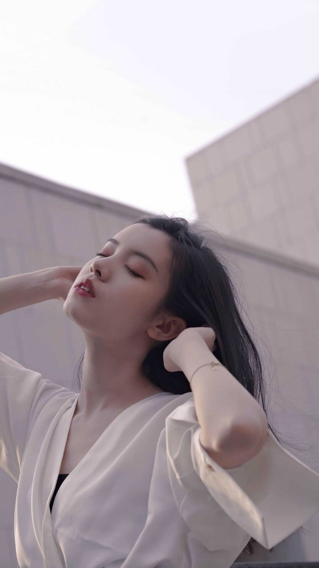 “逆转奇迹！湖人最后一分钟逆袭热火燃爆全场”，湖人最后一场常规赛