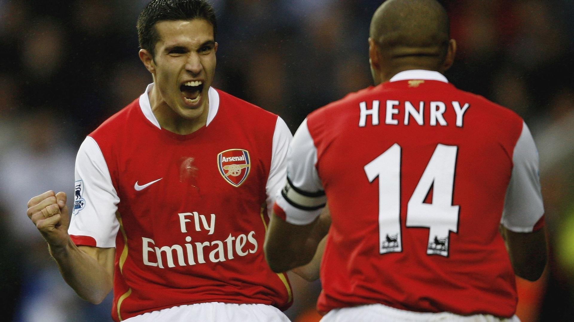 唐纳德·高尔通过精准的反击与突破，一次次撕裂对方防线